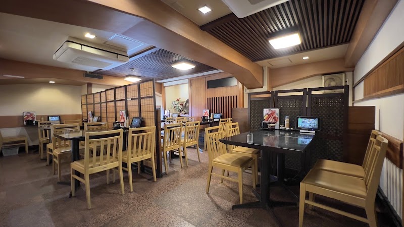 とんかつ にいむら 本店 